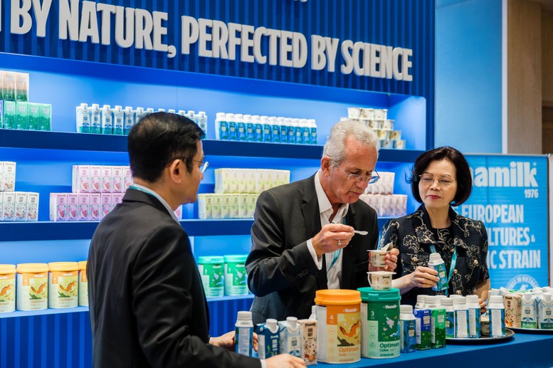 vinamilk-gianh-giai-thuong-lon-tai-hoi-nghi-sua-toan-cau-2025