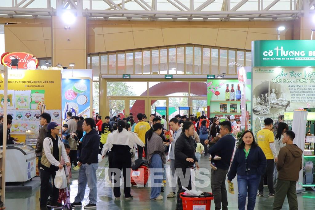 hoi-cho-mua-xuan-2026-khep-lai-mua-hoi-mo-them-canh-cua-moi-cho-doanh-nghiep