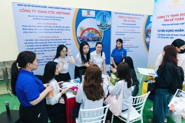 doanh-nghiep-logistics-khat-nhan-luc-chat-luong-cao