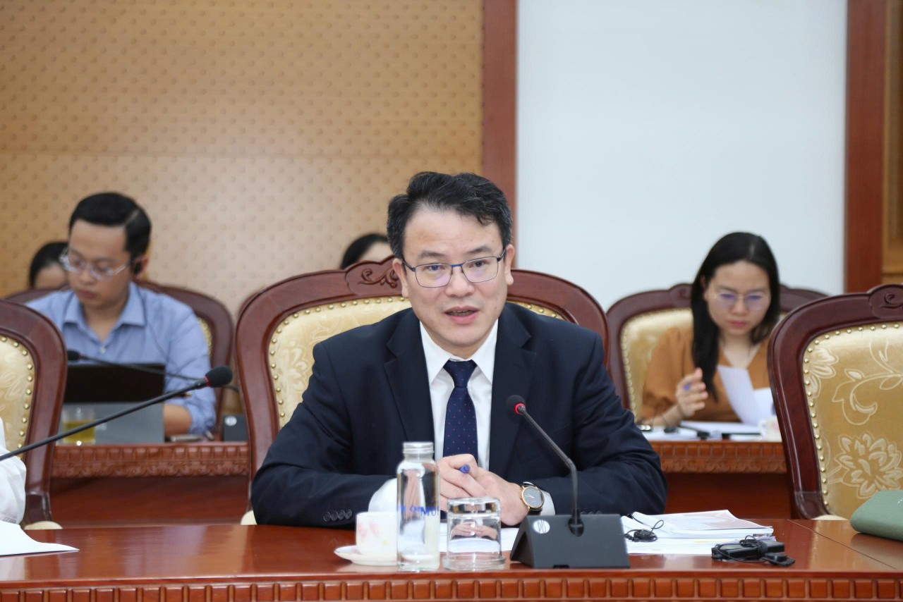 Fitch Ratings rà soát định kỳ để đánh giá xếp hạng tín nhiệm quốc gia của Việt Nam