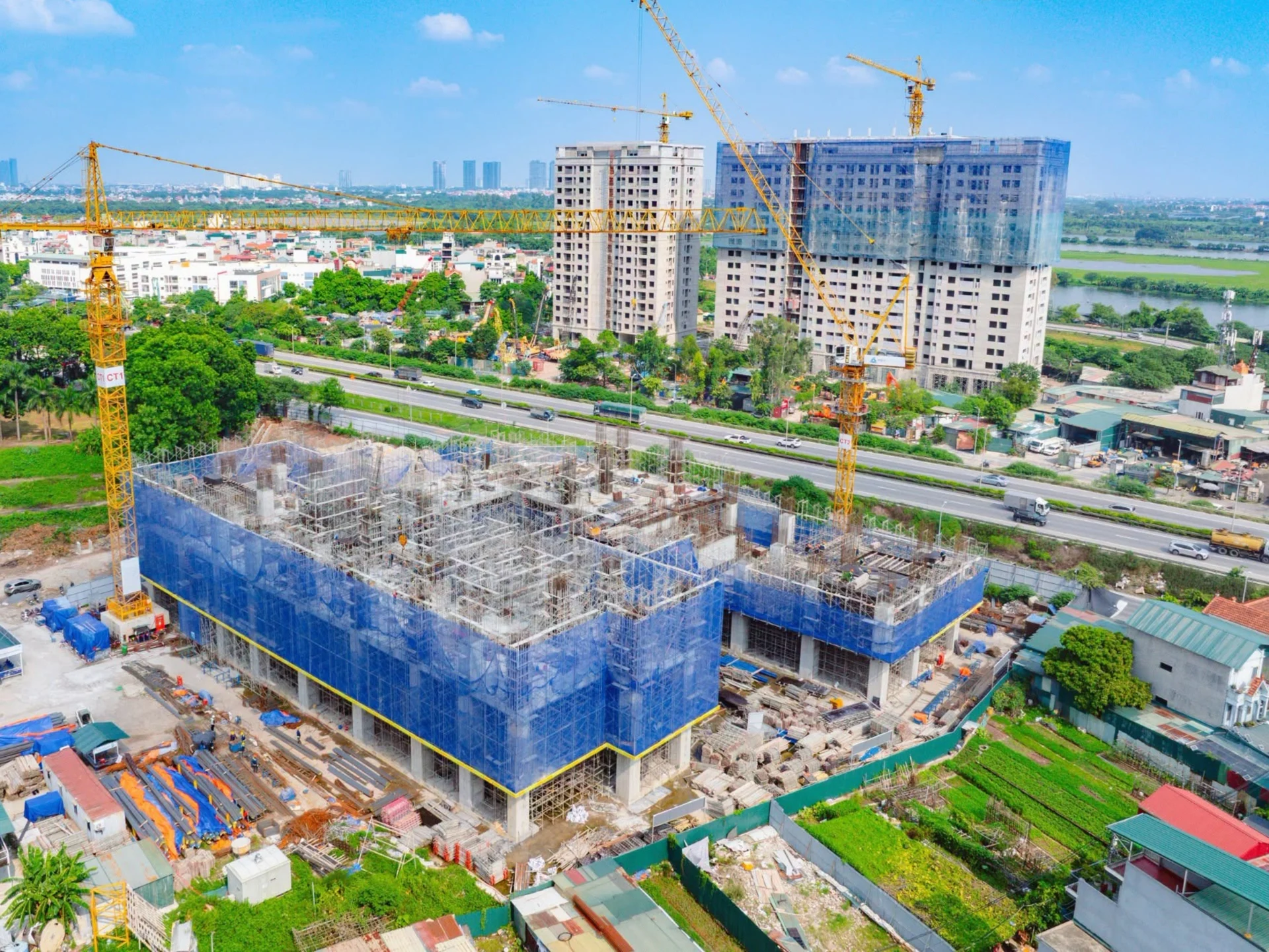 Nghịch lý thị trường bất động sản trong mùa cuối năm