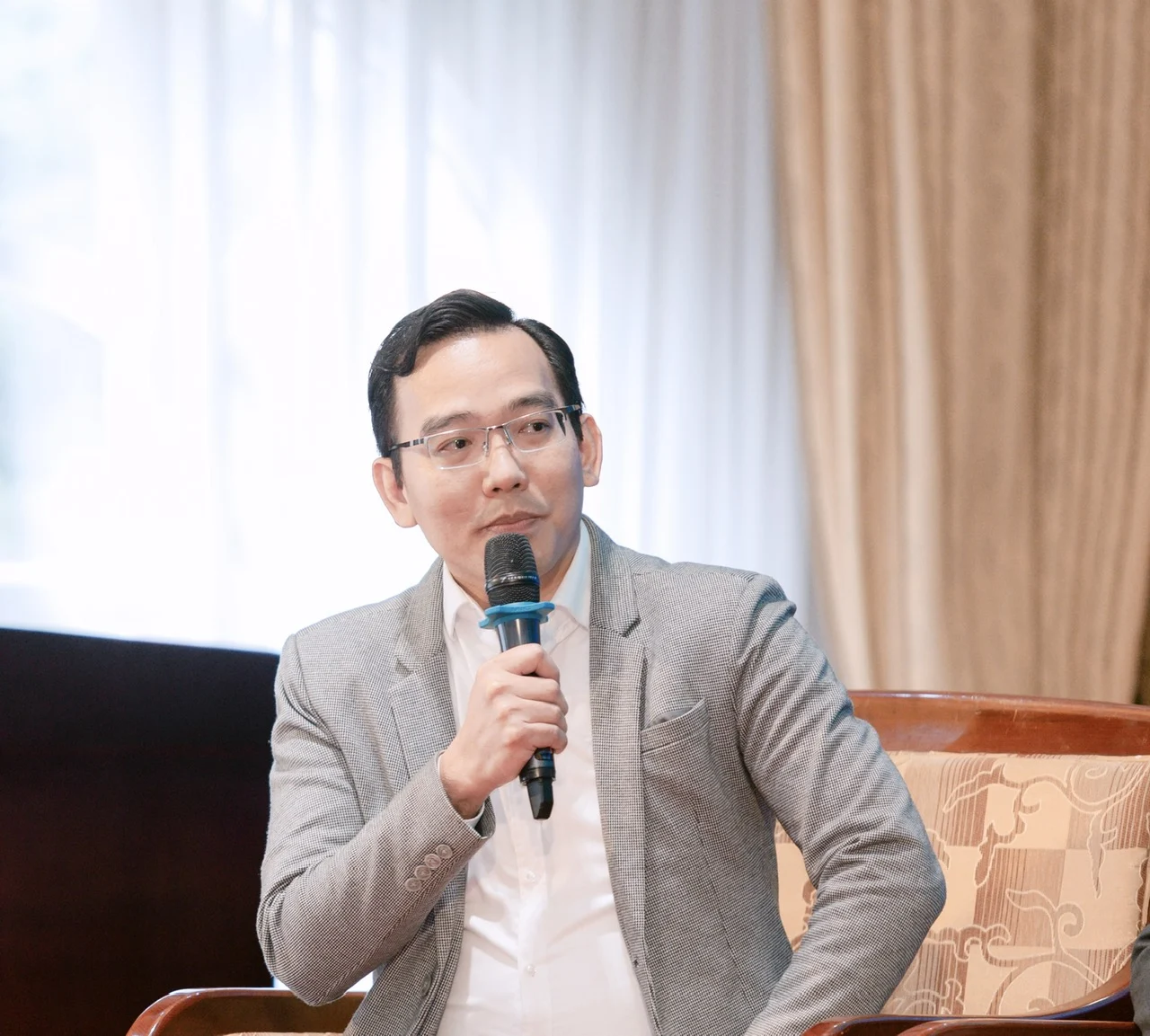 thuong-mai-dien-tu-mien-trung-tay-nguyen-di-nhanh-nhung-vuong-nut-that-logistics