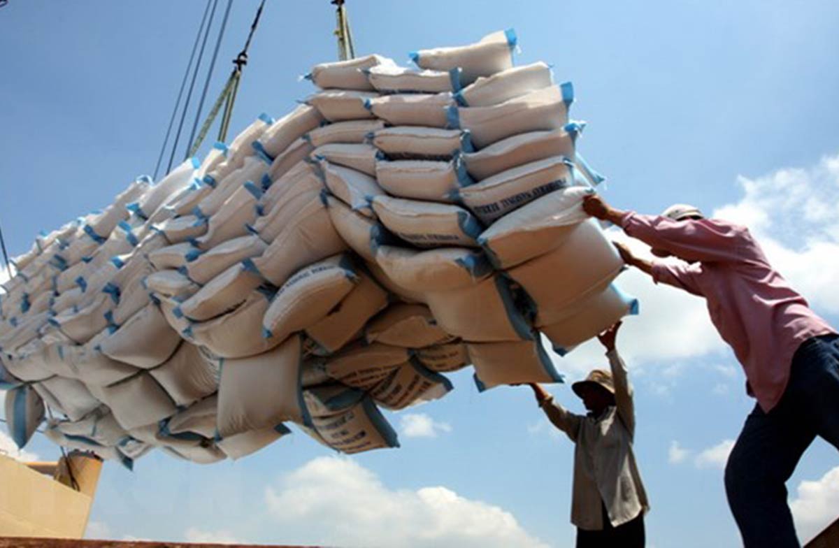 duy-tri-tang-truong-xuat-khau-top-dau-the-gioi-doi-mat-nhung-van-de-co-huu