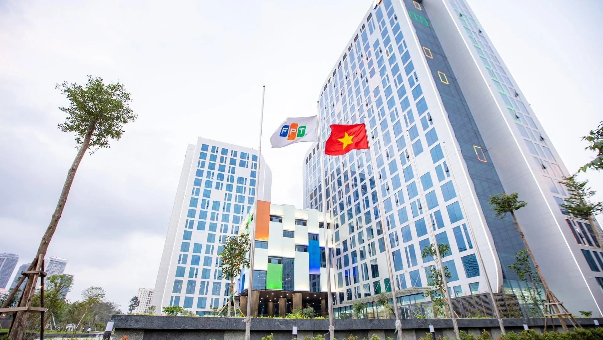 FPT lãi hơn 3.700 tỷ đồng sau 4 tháng đầu năm