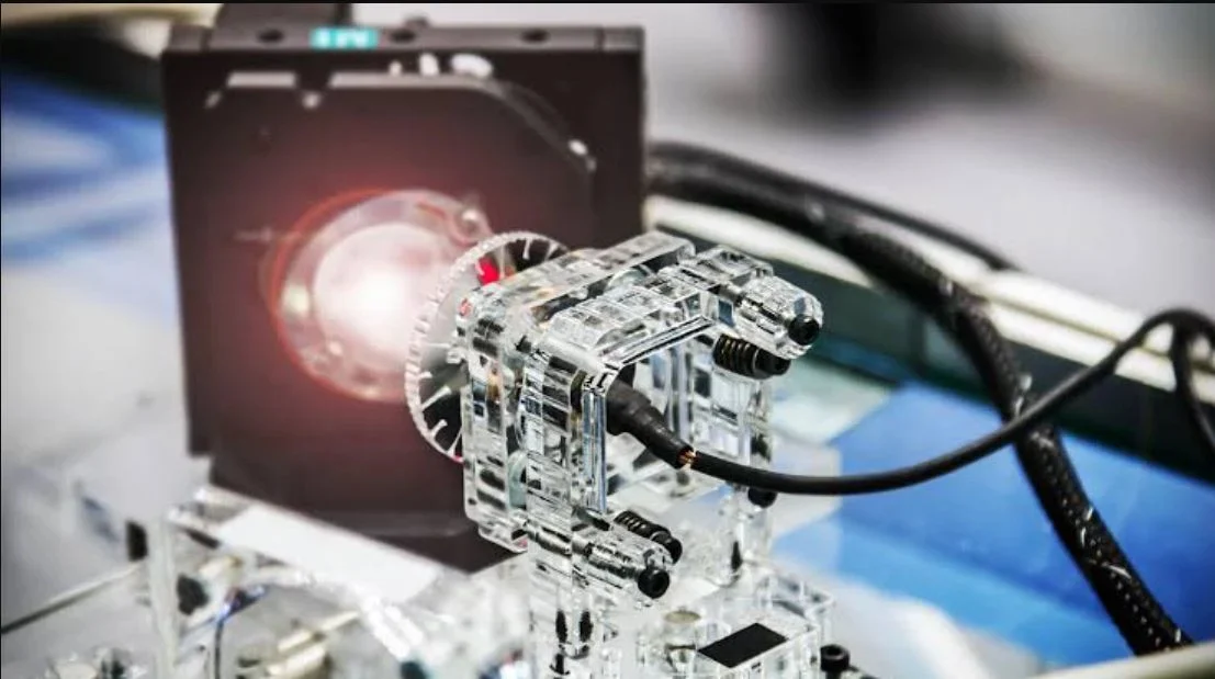 foxconn-mo-duong-enablence-dua-chuoi-san-xuat-chip-quang-ai-vao-viet-nam