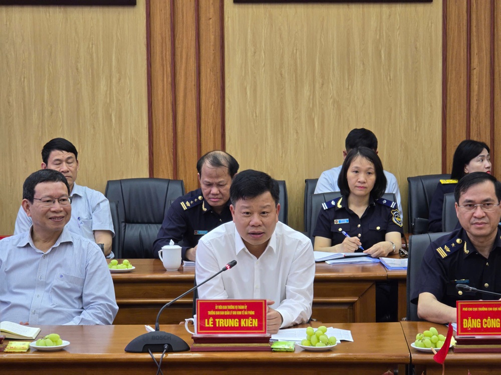 Ong_Le_Trung_Kien_Trng_ban_Ban_qun_l_Khu_kinh_t_Hi_Phong._nh_-_Thanh_Sn.jpg
