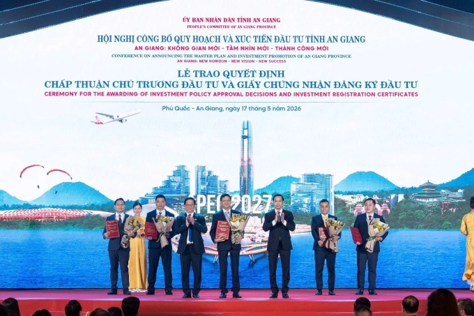 t&acirc;n &aacute;.png