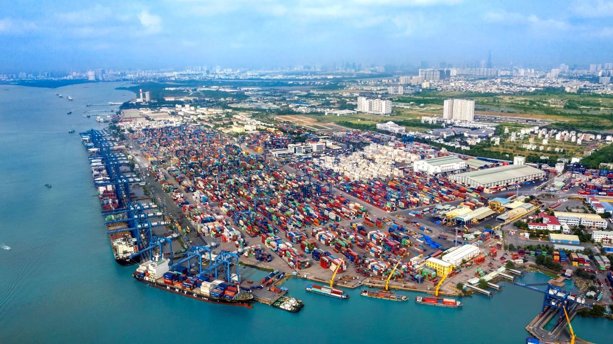 logistics-tp-ho-chi-minh-co-hoi-vang-sau-sap-nhap-va-bai-toan-dieu-phoi-chien-luoc