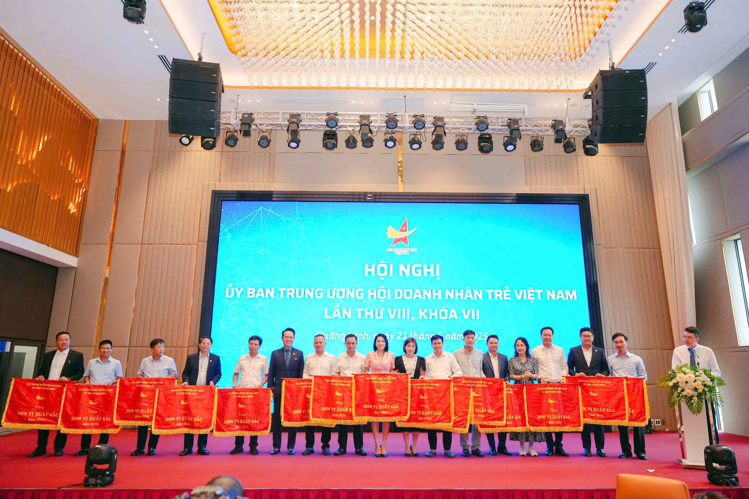 HỘI DNT 2.jpg HỘI DNT 2.jpg