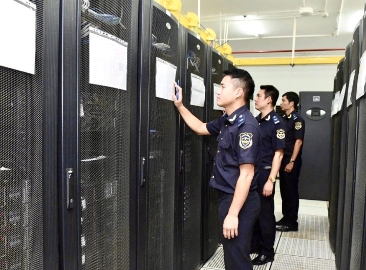 huong-dan-doanh-nghiep-lam-thu-tuc-hai-quan-khi-he-thong-thong-quan-tam-dung-de-bao-tri