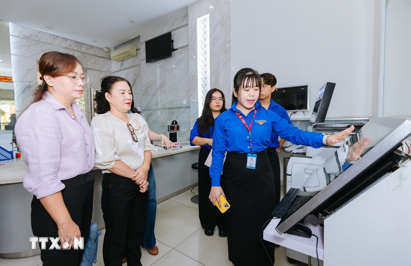 Dùng cải cách hành chính, chuyển đổi số làm đòn bẩy khơi thông nguồn lực