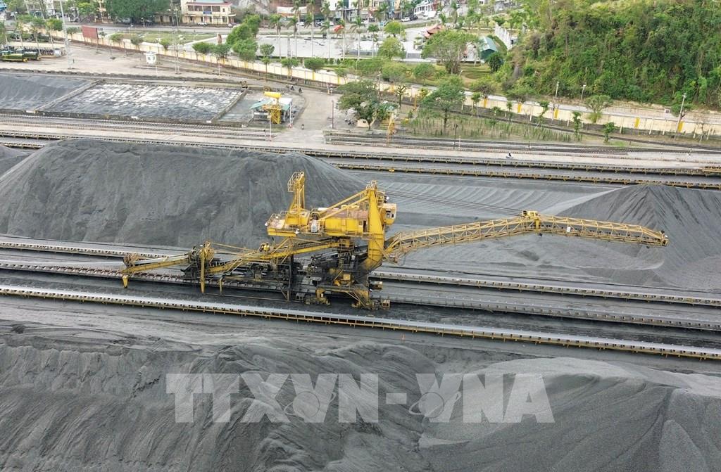 vuot-ke-hoach-san-xuat-nganh-than-nop-ngan-sach-gan-45-nghin-ty-dong