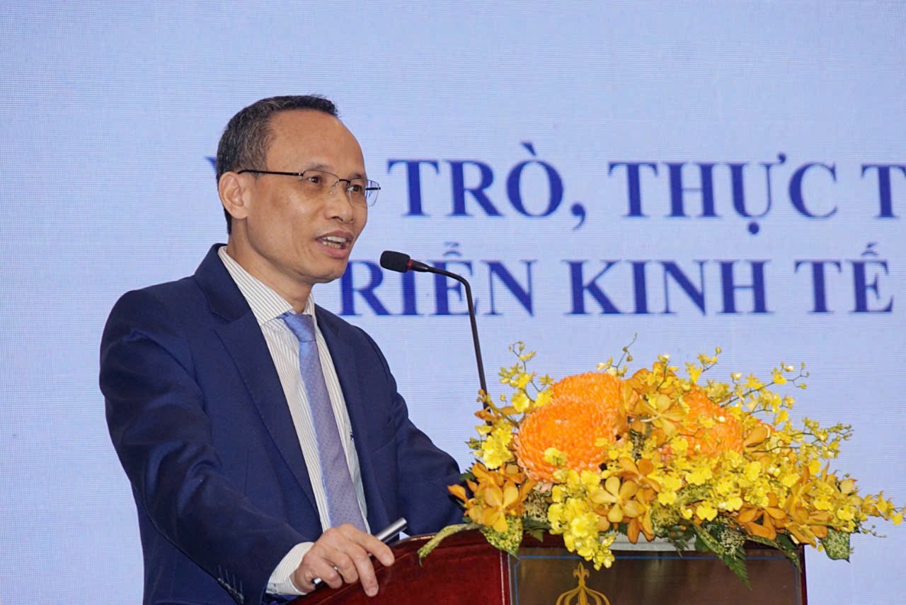 TS Cấn Văn Lực, Chuyên gia kinh tế, Thành viên Hội đồng tư vấn chính sách tài chính - tiền tệ Quốc gia.jpg