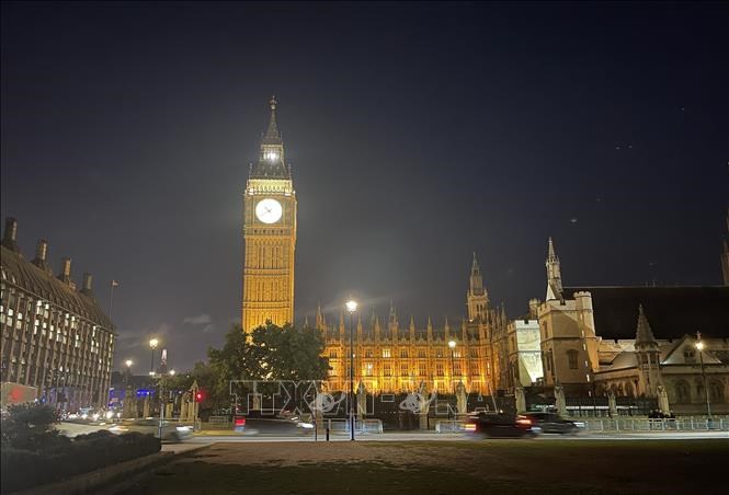 anh-lo-ngai-ve-suc-hut-dau-tu