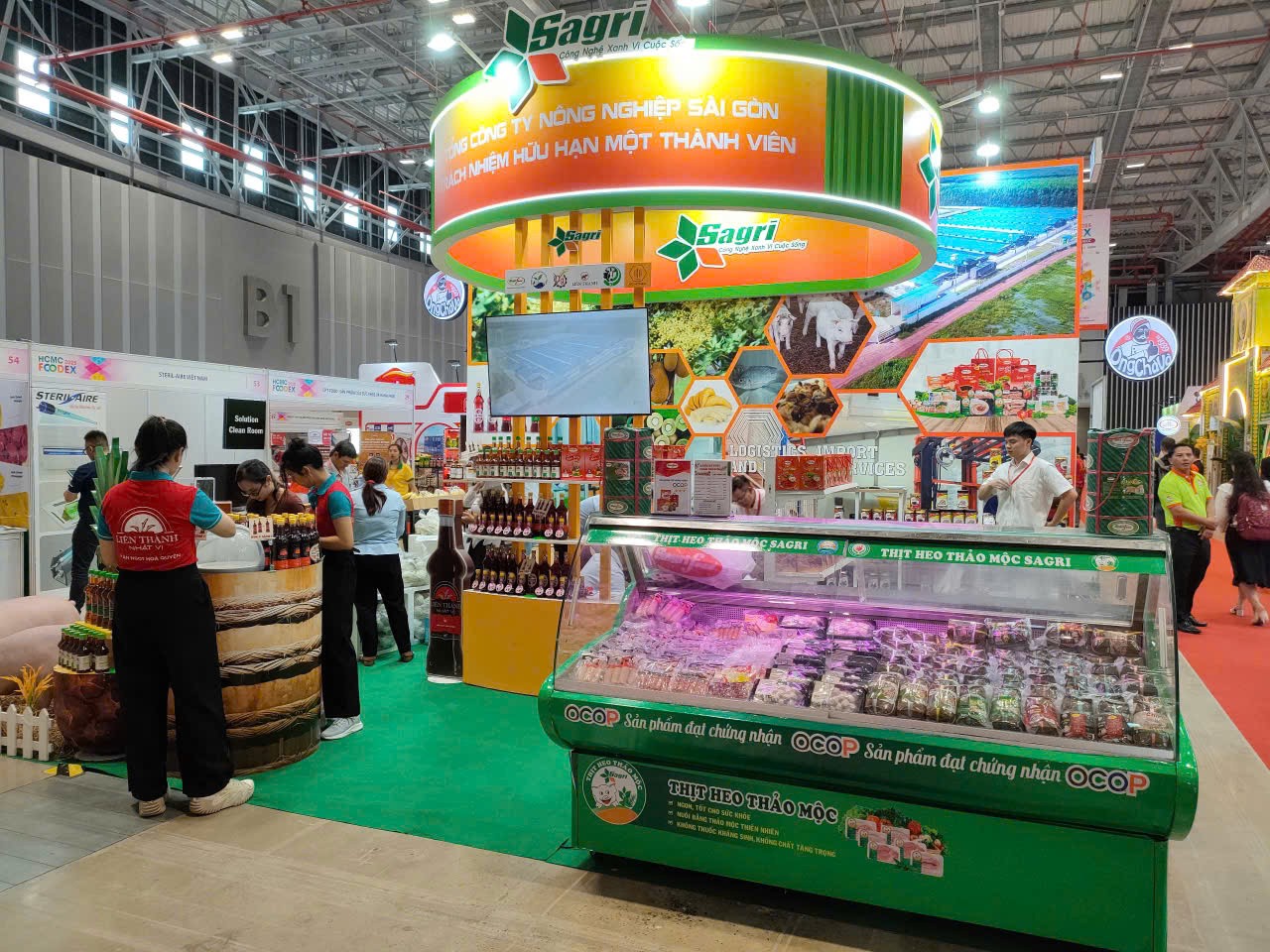 thi-truong-ban-le-viet-nam-2025-doi-moi-trong-bao-kinh-te-toan-cau