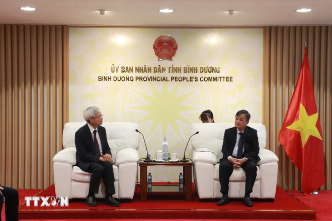 cac-ong-lon-cong-nghe-do-ve-thu-phu-cong-nghiep-binh-duong