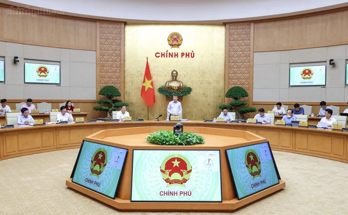 Thủ tướng yêu cầu đẩy nhanh hoàn thuế GTGT, chống chuyển giá