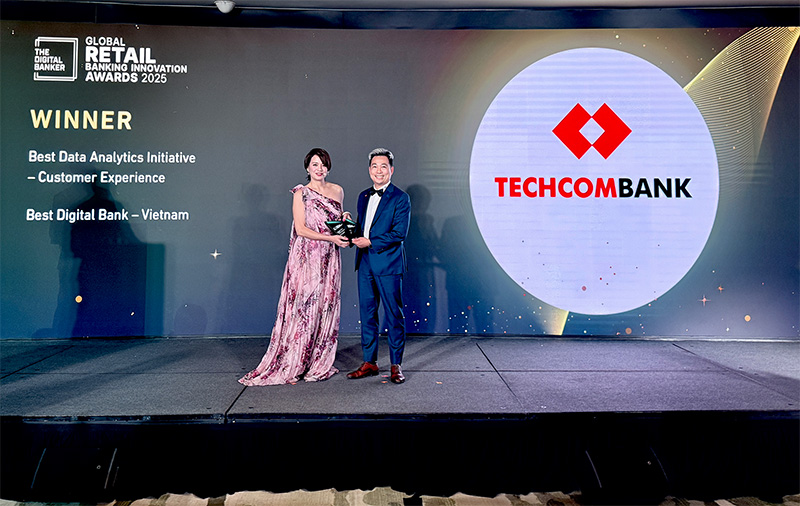 Ảnh 2_Đại diện Techombank.jpg