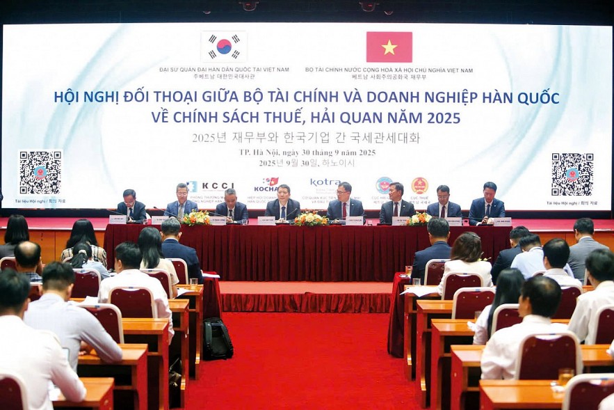 hoi-nghi-doi-thoai-giua-bo-tai-chinh-va-doanh-nghiep-han-quoc-that-chat-hop-tac-cung-huong-toi-phat-trien-ben-vung