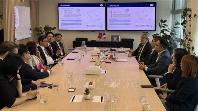 phap-ghi-nhan-su-hien-dien-va-dong-gop-cua-doanh-nghiep-viet-nam