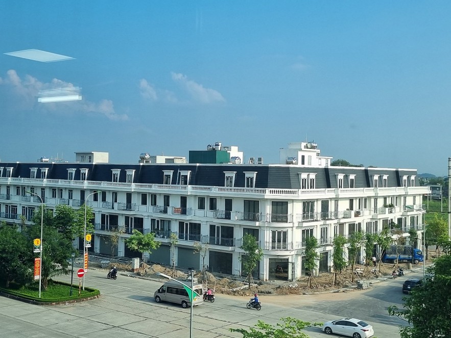 bo-xay-dung-chi-dao-chan-chinh-xu-ly-viec-thao-tung-gia-dau-co-bat-dong-san