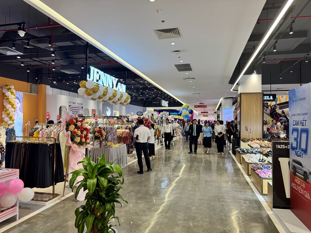 central-retail-dua-trung-tam-thuong-mai-thu-43-vao-hoat-dong-tai-hung-yen