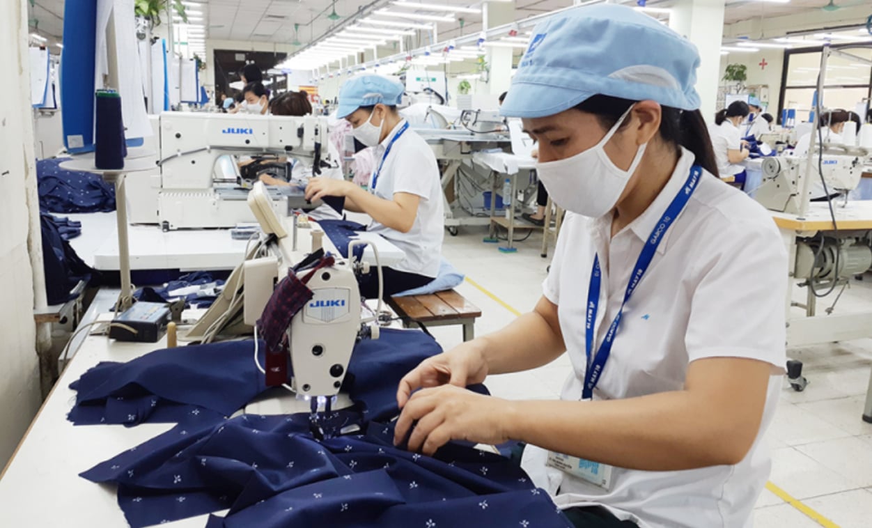 nguoi-lam-cong-an-luong-chiu-ganh-nang-thue-tncn-kho-tich-luy-cho-tuong-lai