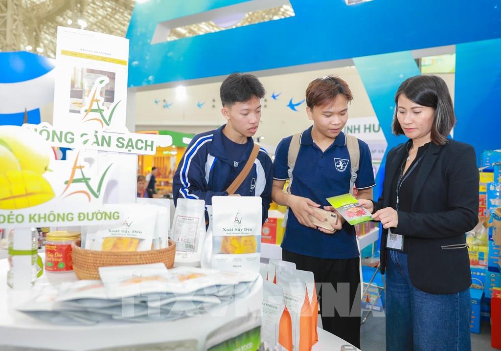 Nâng tầm vị thế thương hiệu Việt
