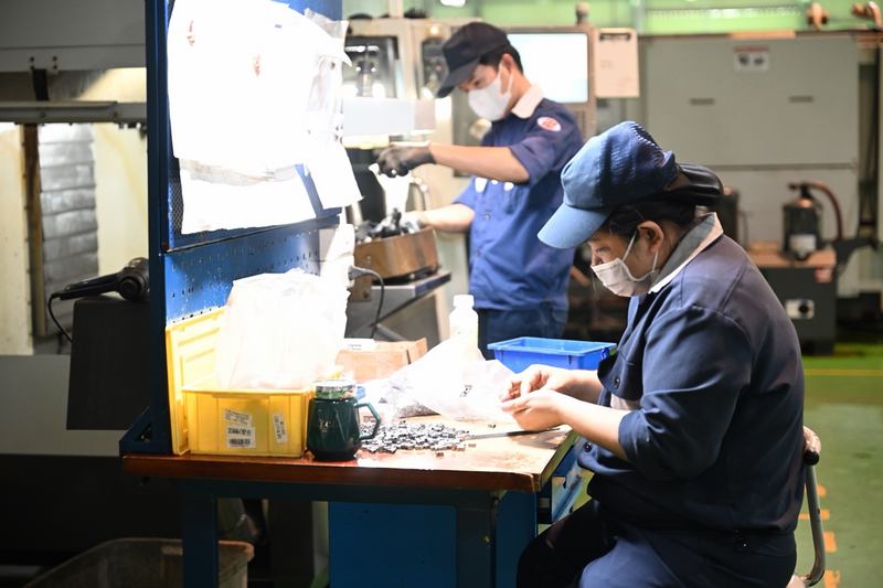 hoan-thien-khung-phap-ly-ve-chung-nhan-chat-luong-san-pham-quoc-phong