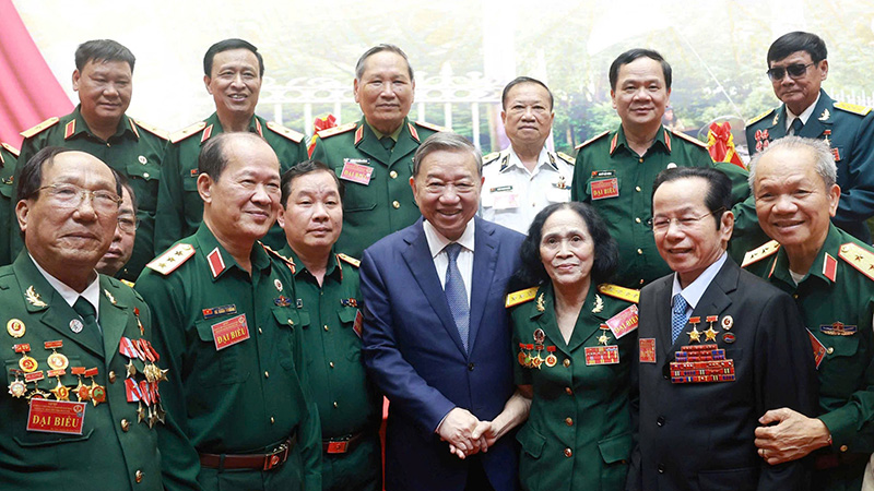 Ông Lê Văn Kiểm 1.jpg