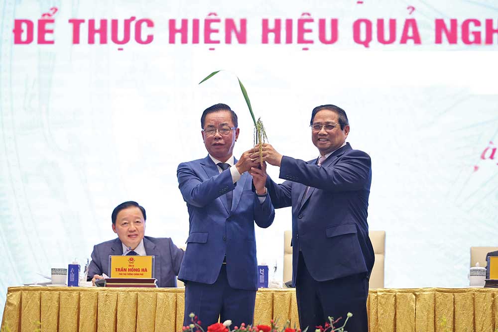 1-chan_dung_AHLD_Tran_Manh_Bao.jpg
