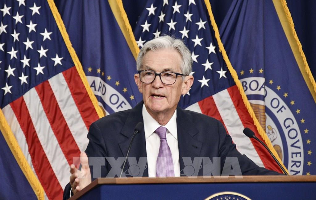 Fed phát tín hiệu xoay trục lãi suất