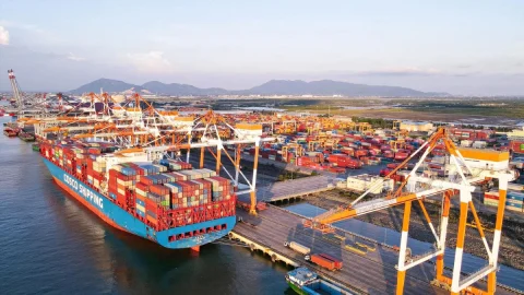 nhung-dai-du-an-dua-tphcm-thanh-trung-tam-logistics-hang-dau-khu-vuc