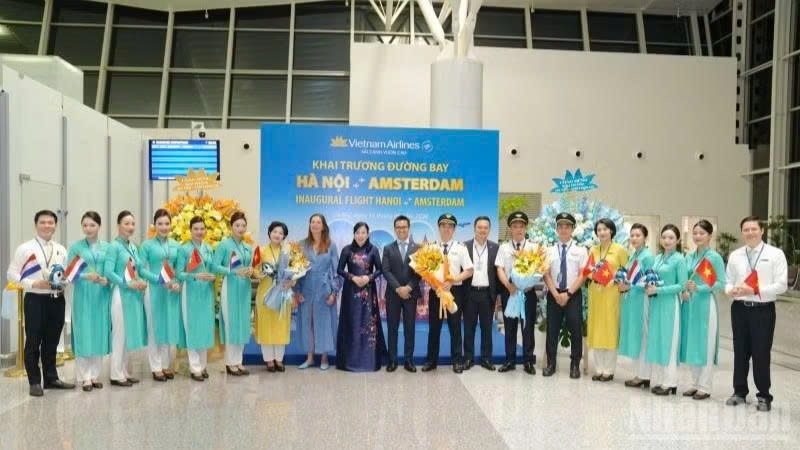 Vietnam Airlines chính thức khai thác đường bay thẳng Hà Nội-Amsterdam