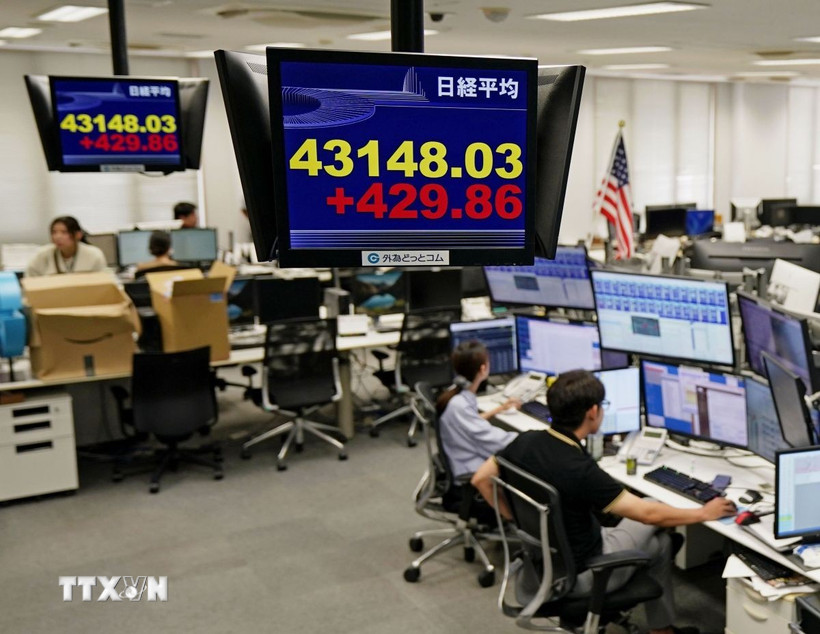 ky-vong-fed-ha-lai-suat-giup-chung-khoan-nhat-ban-lap-ky-luc-moi