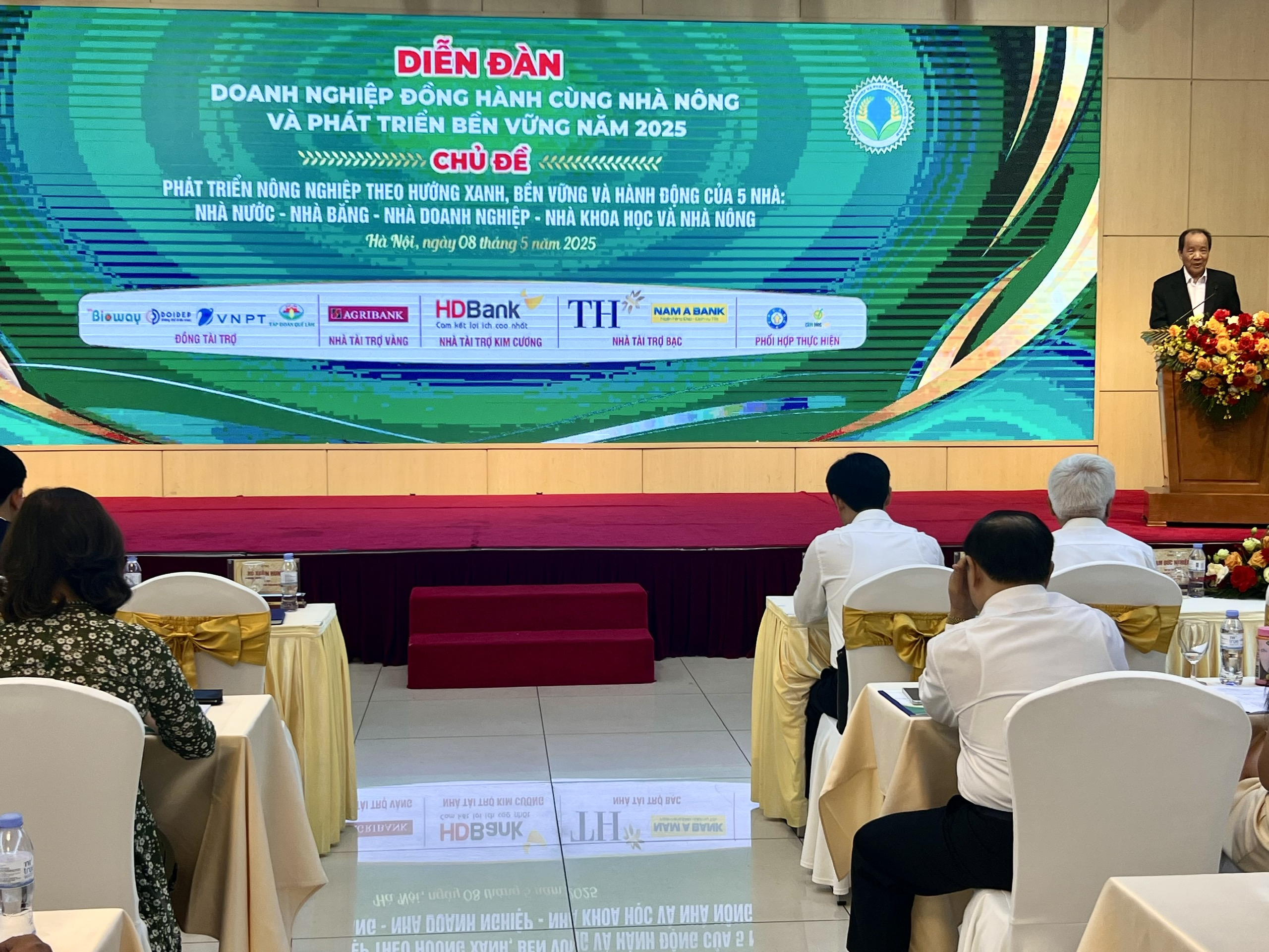 khi-5-nha-bat-tay-cho-nong-nghiep-xanh