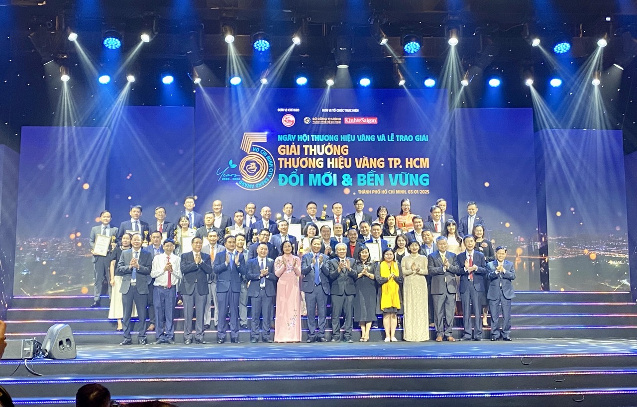 Giải thưởng Thương hiệu Vàng năm 2024.jpeg