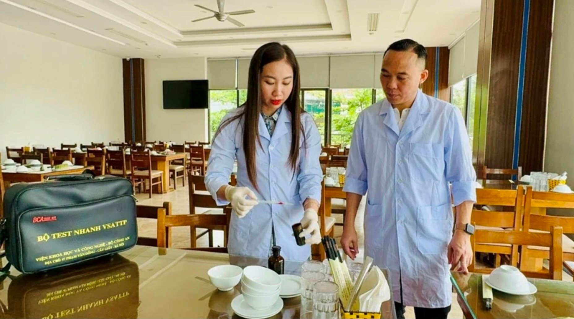 chan-dung-nguy-co-mat-an-toan-thuc-pham-de-giu-chan-du-khach