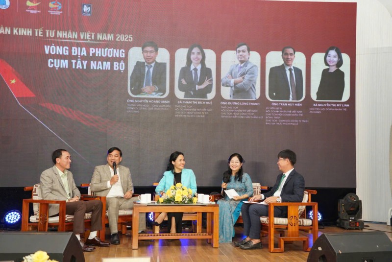 Diễn đàn kinh tế tư nhân 2025 (1).jpg