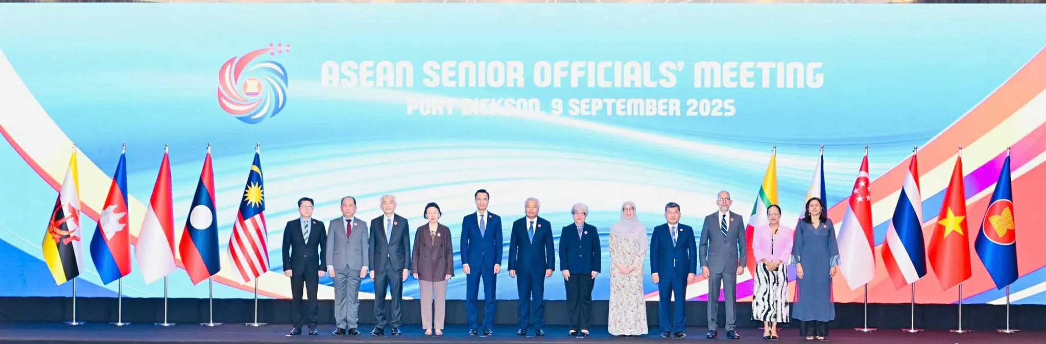 ra-soat-cong-tac-chuan-bi-cho-chuoi-cac-hoi-nghi-cap-cao-asean-va-giua-asean-voi-cac-doi-tac-20250911084534.webp