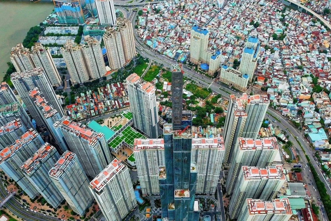 Áp trần tăng trưởng tín dụng bất động sản: Lãnh đạo ngân hàng tính cách ứng phó