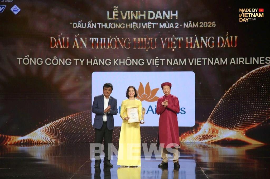 vietnam-airlines-duoc-vinh-danh-dau-an-thuong-hieu-viet-hang-dau