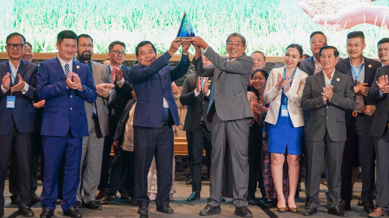 st25-va-bai-hoc-bao-ve-thuong-hieu-viet-sau-anh-hao-quang