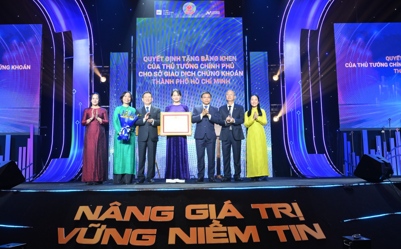 hose-25-nam-no-luc-dong-gop-vao-su-menh-dan-von-cho-nen-kinh-te