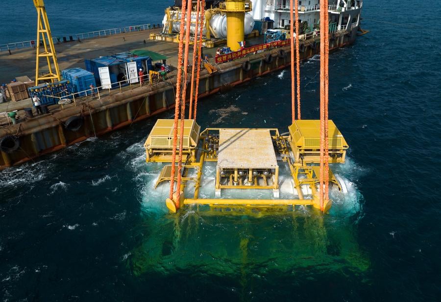 ky-nguyen-dien-toan-xanh-cua-trung-quoc-trung-tam-du-lieu-duoi-nuoc-su-dung-100-dien-gio