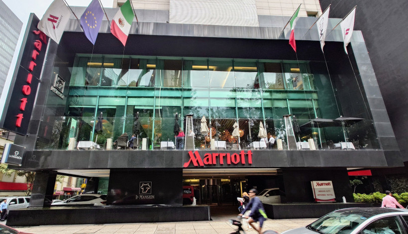 caterpillar-marriott-thong-bao-thiet-hai-tu-cuoc-chien-thue-quan-cua-my