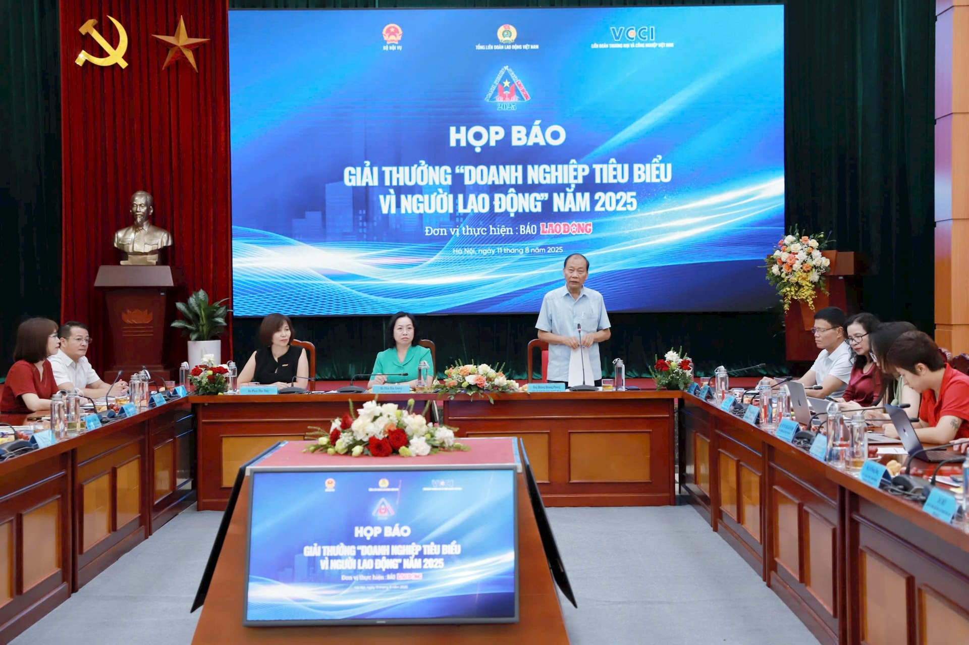 vinh-danh-28-doanh-nghiep-tieu-bieu-vi-nguoi-lao-dong