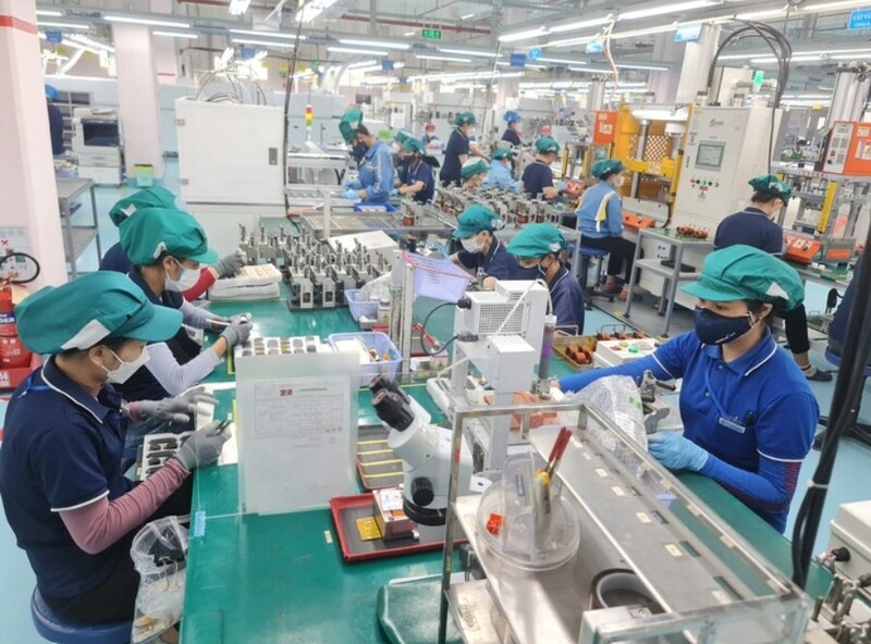 giu-da-tang-truong-cong-nghiep-5-nhom-giai-phap-trong-tam