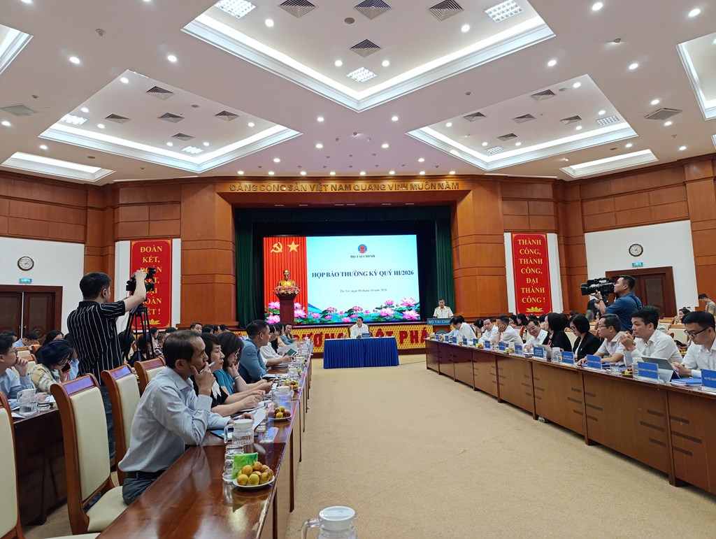 day-nhanh-hoan-thue-kiem-soat-rui-ro-bang-du-lieu