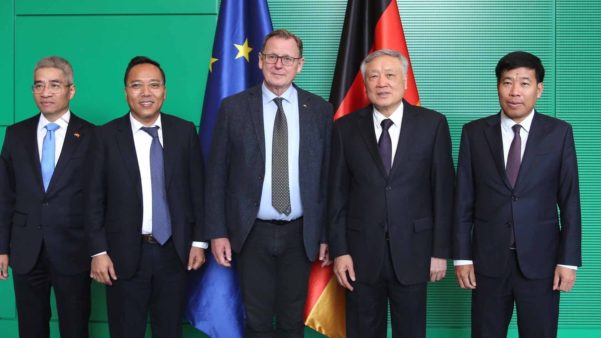 duc-san-sang-phoi-hop-chia-se-kinh-nghiem-va-dao-tao-nguon-nhan-luc-cho-viet-nam-trong-linh-vuc-tai-chinh